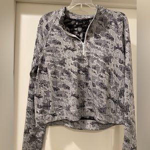 Women’s Spyder Active Half Zip Sweater Size Large